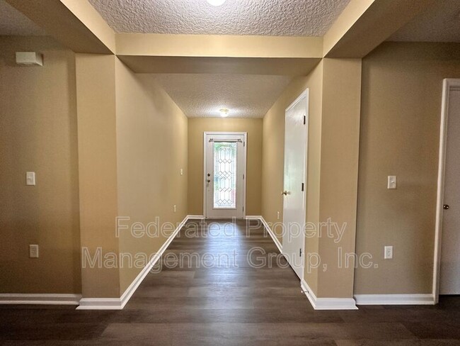 Building Photo - 2231 Brian Lakes Dr E