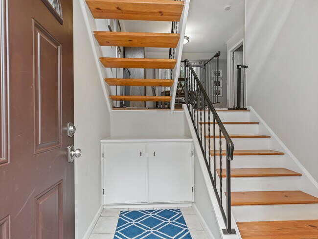 Foto del edificio - 272 Hubbard Ave