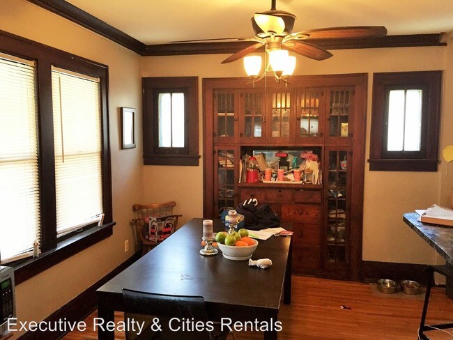 Foto del edificio - 702 Fuller Ave