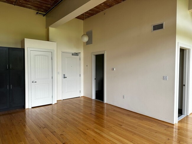 Interior Photo - Greystone Lofts