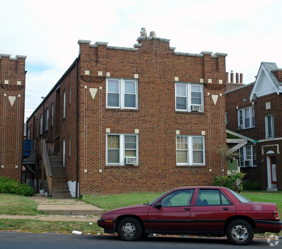 Building Photo - 3889 Meramec St