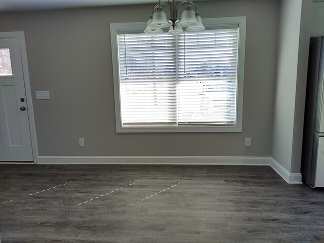 Building Photo - 2015 Brantley Creek Dr