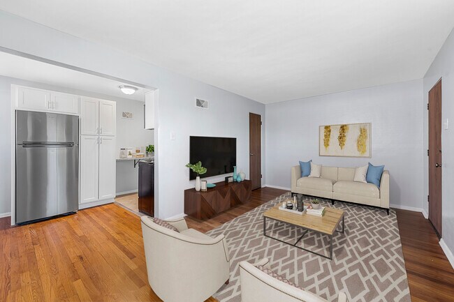 Foto del edificio - 7608 Big Bend Blvd