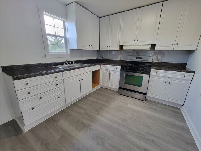 Foto del edificio - 3115 Havner Ln