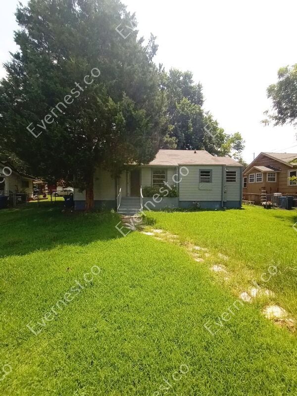 Primary Photo - 112 9th St