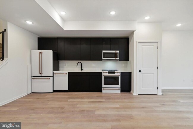 Foto del edificio - 245 N 12th St