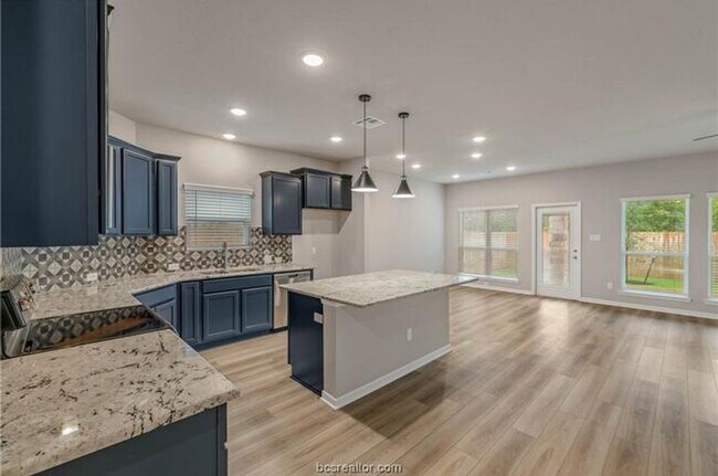 Foto del edificio - 1964 Lili Cv
