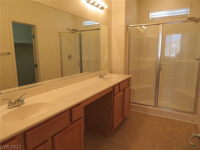 Building Photo - 8525 Orly Ave