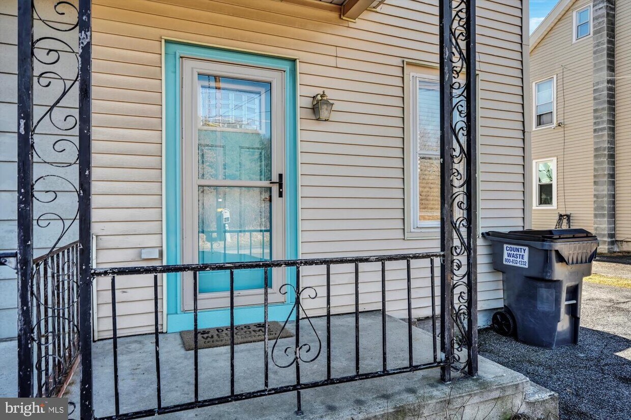 17 W Adamsdale Rd, Schuylkill Haven, PA 17972 Townhome Rentals in