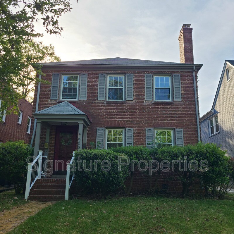 Primary Photo - 903 Lake Rd