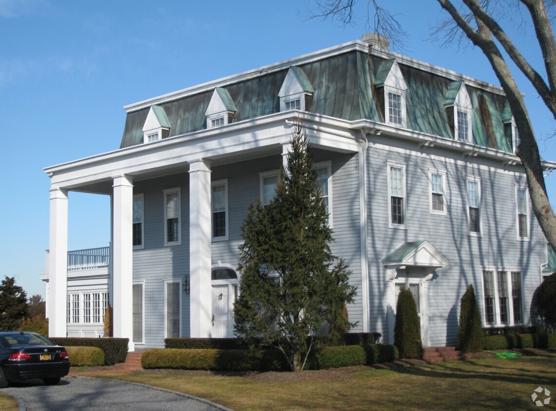 Foto principal - 13 Quantuck Ln