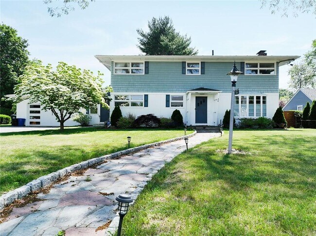 Building Photo - 306 Spring Green Rd