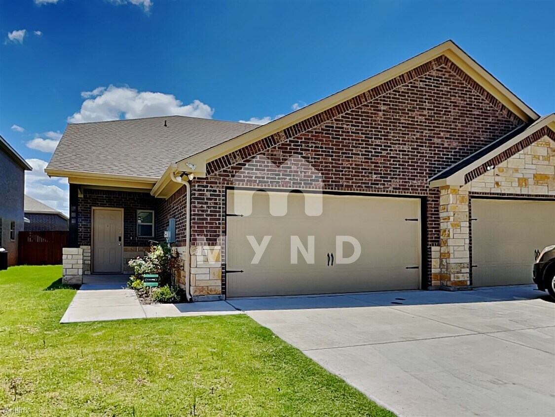 Foto principal - 3 br, 2 bath Townhome - 783 Rolling Terrac...
