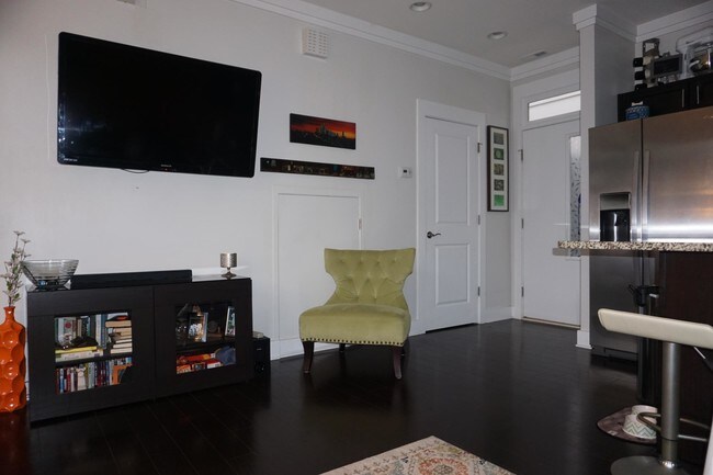 Entertainment - 919 Warren Burgess Ln