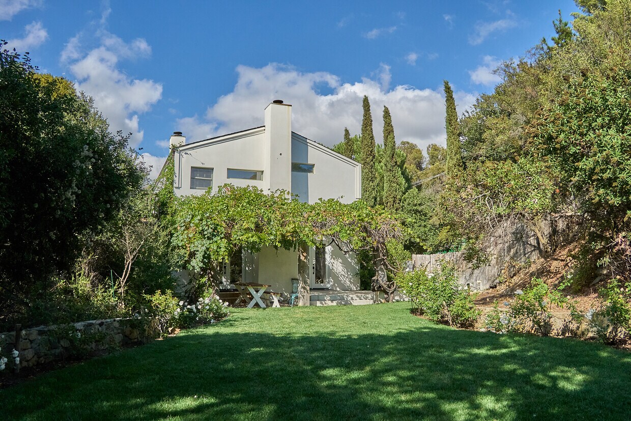 Foto principal - 373 Loftyhill Dr