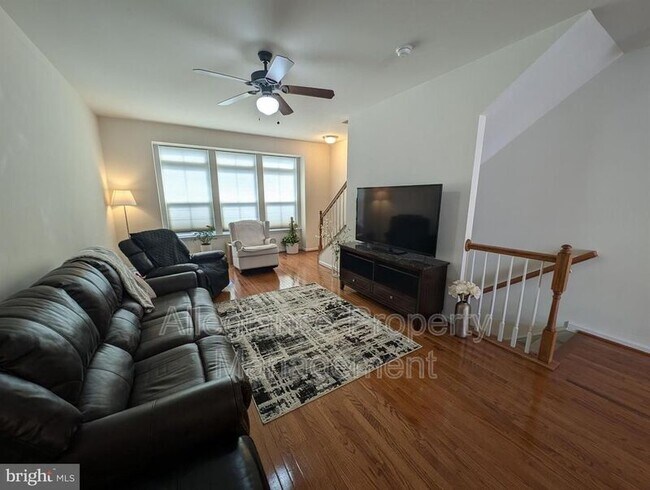 Foto del edificio - 41751 McMonagle Square