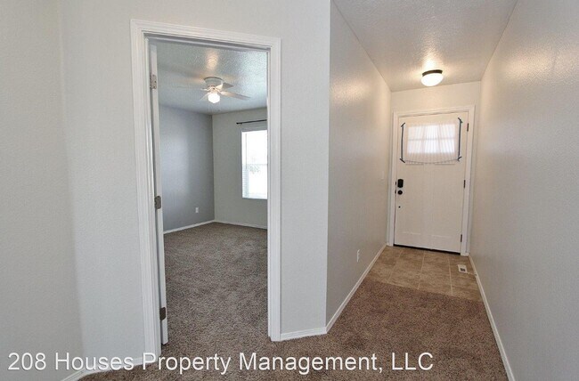 Building Photo - 3 br, 2 bath House - 795 SW Miner St