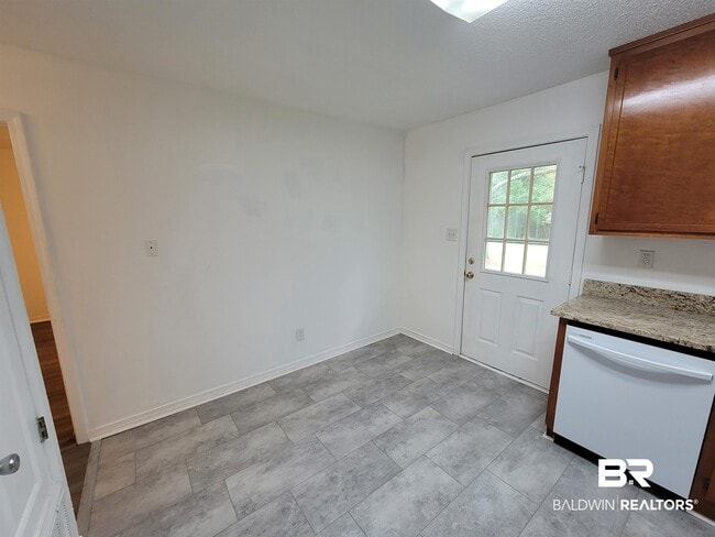 Building Photo - 309 Peachtree Ave