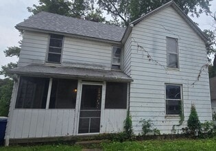 Building Photo - 461 E Garfield Ave