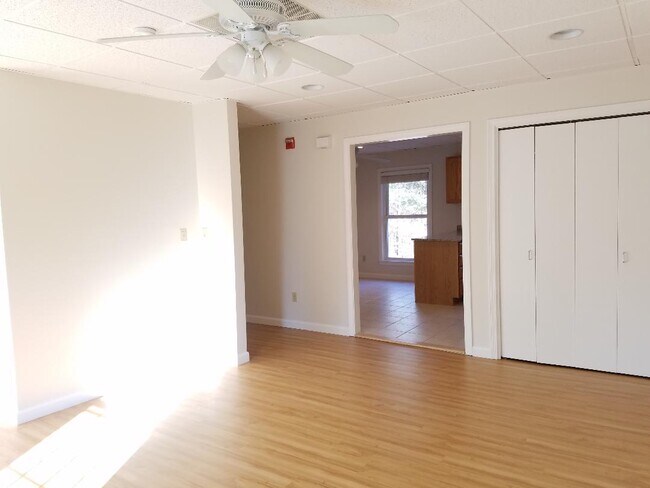 Foto del edificio - 820 Lafayette Rd