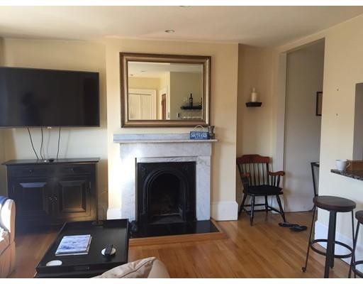 Building Photo - 599 Tremont St