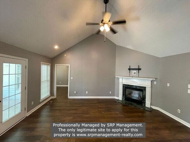 Foto del edificio - Fully Renovated 3 BR/2BA for Rent near Kin...