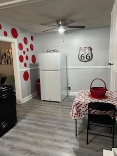 Foto del edificio - 159 N Hollywood St