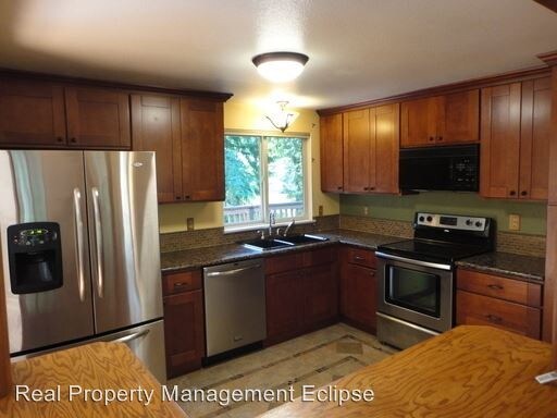 Foto del edificio - 4 br, 3 bath House - 14205 Silver Firs Drive