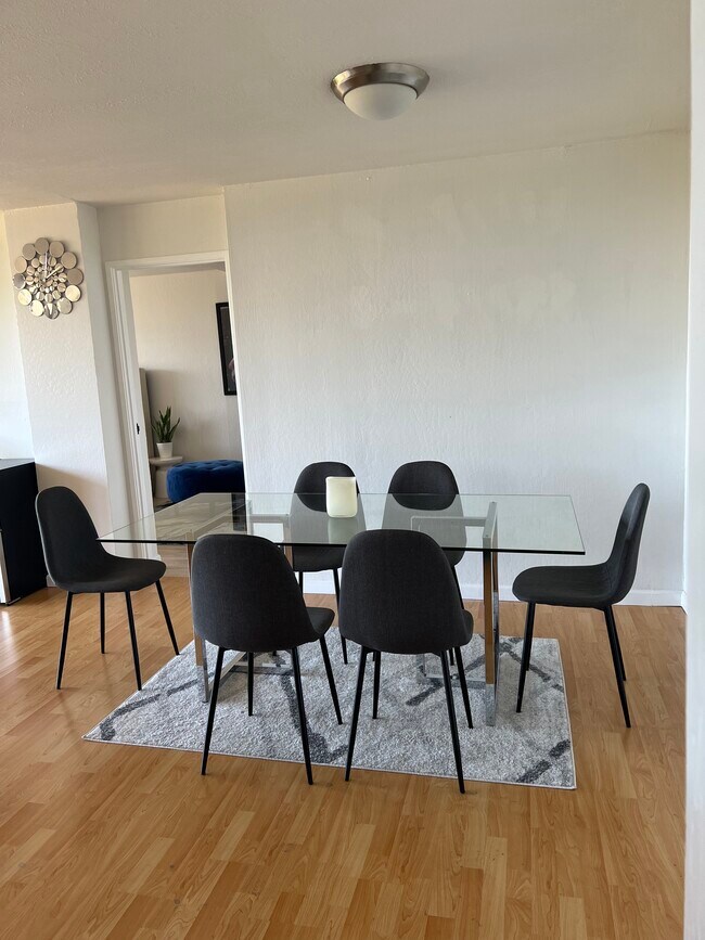 Dining Area - Shown With Current Furniture - 801 Franklin St