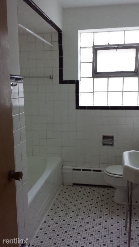 Building Photo - 1135 S Oak Park Ave