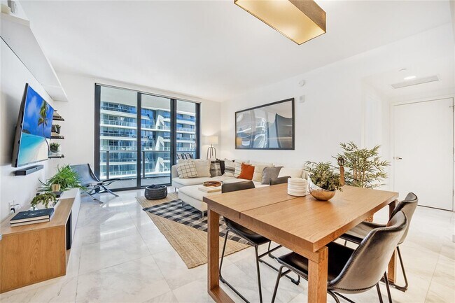 Foto del edificio - 1010 Brickell Ave