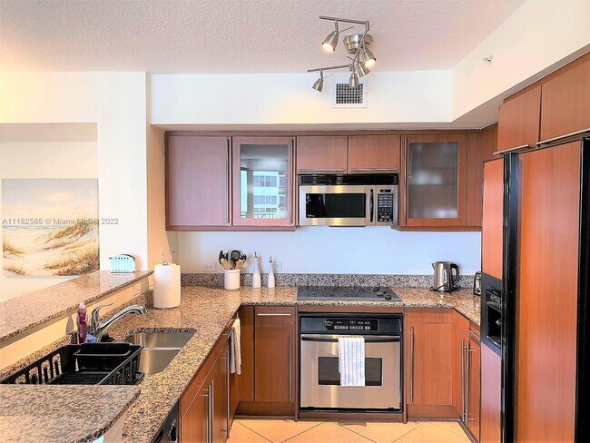 Building Photo - 2080 S Ocean Dr