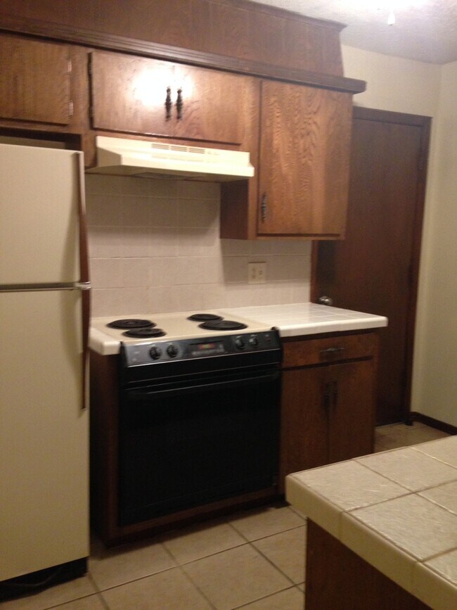 Foto del edificio - A 3 bed, 2 bath Duplex in Broken Arrow