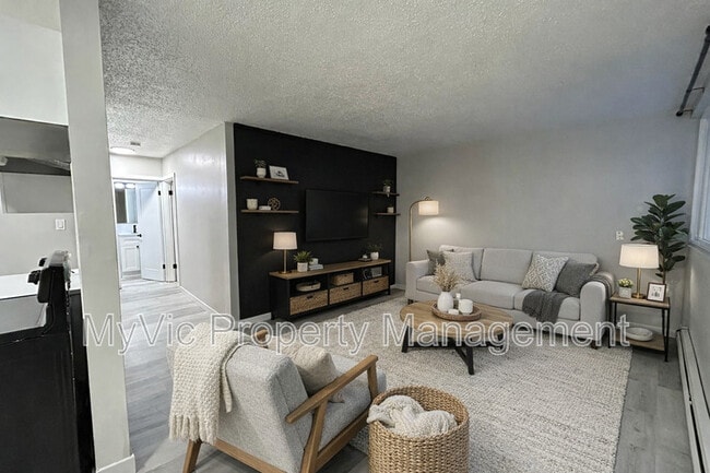 Building Photo - 10024-10154 154 St