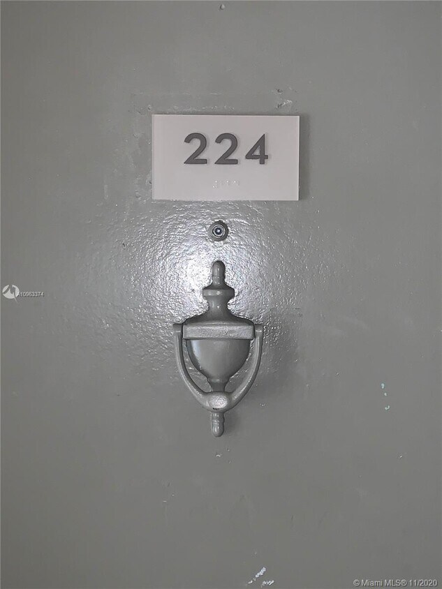 Primary Photo - 6215 W 20th Ave