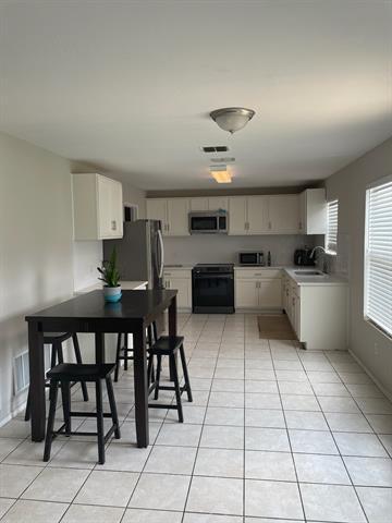 Building Photo - 1244 Regal Dr
