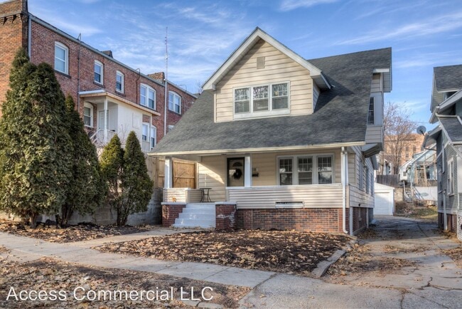 Building Photo - 4 br, 2 bath  - 3318 Jackson St
