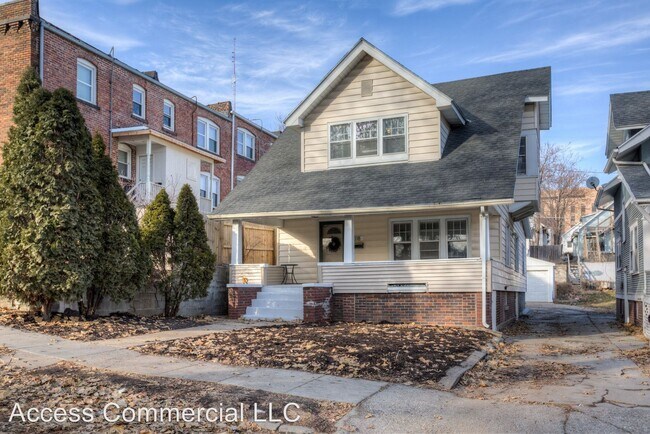 Foto del edificio - 4 br, 2 bath  - 3318 Jackson St
