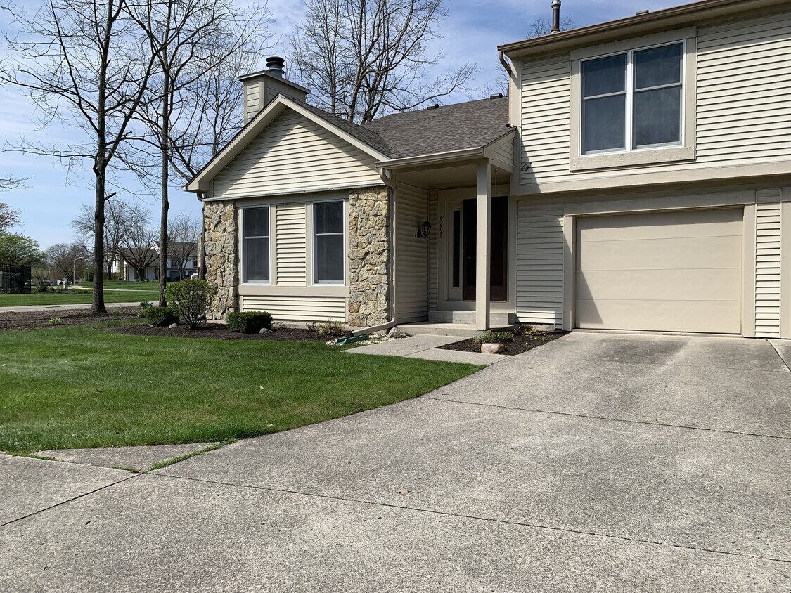 6208 Sawmill Woods Dr, Fort Wayne, IN 46835 Condo for Rent in Fort
