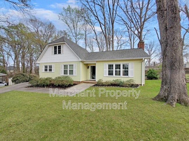 Foto del edificio - 121 Coalmont Court