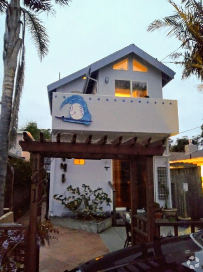 Building Photo - 141 Anchorage Ave