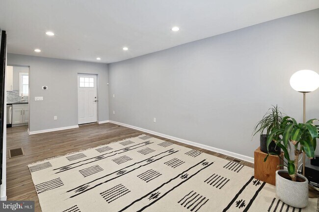 Foto del edificio - 2542 Webb St