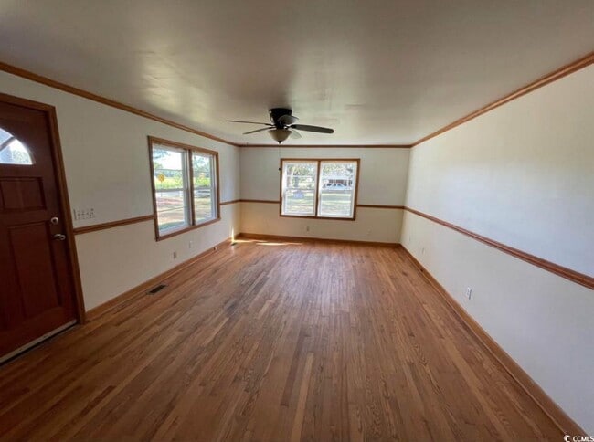 Foto del edificio - 163 Edwards Rd