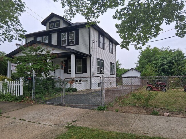 Foto del edificio - 213 W Quince St