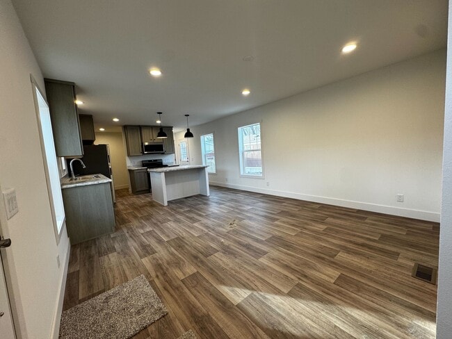 Building Photo - 3510 N 9th St