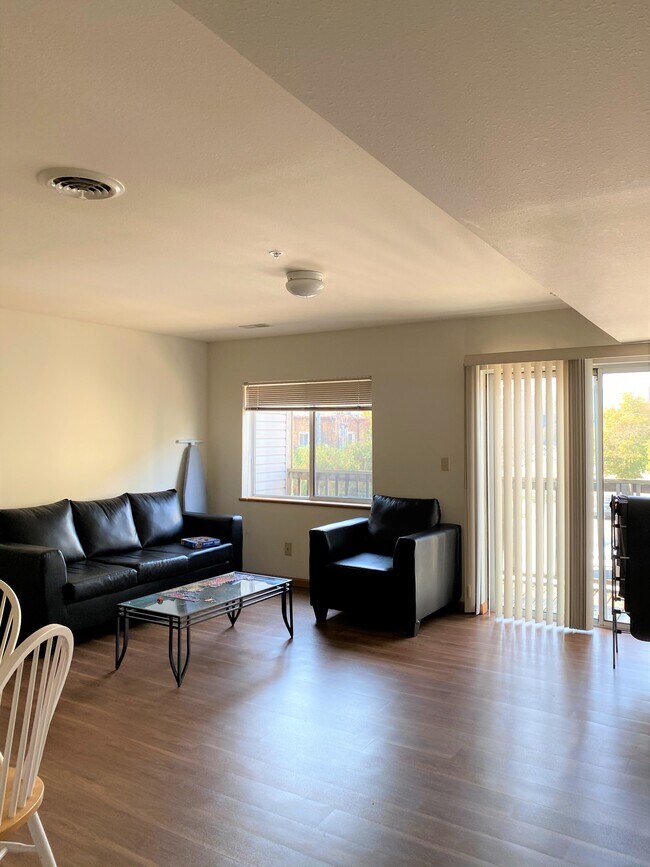 604-1-2-w-elm-st-unit-1-urbana-il-61801-apartments-in-urbana-il