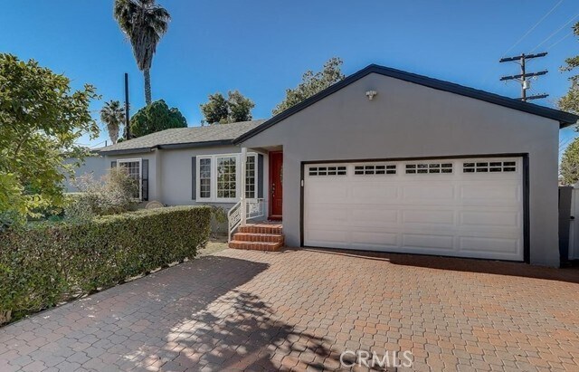 Foto principal - 6385 Bertrand Ave