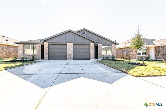 Building Photo - 1301 Concord Dr