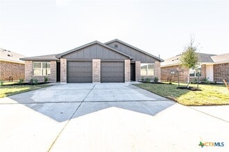 Building Photo - 1301 Concord Dr
