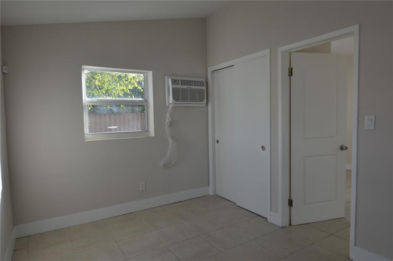 Foto principal - 209 SW 14th St